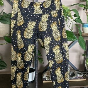 Constantly varied gear “fineapple” leggings